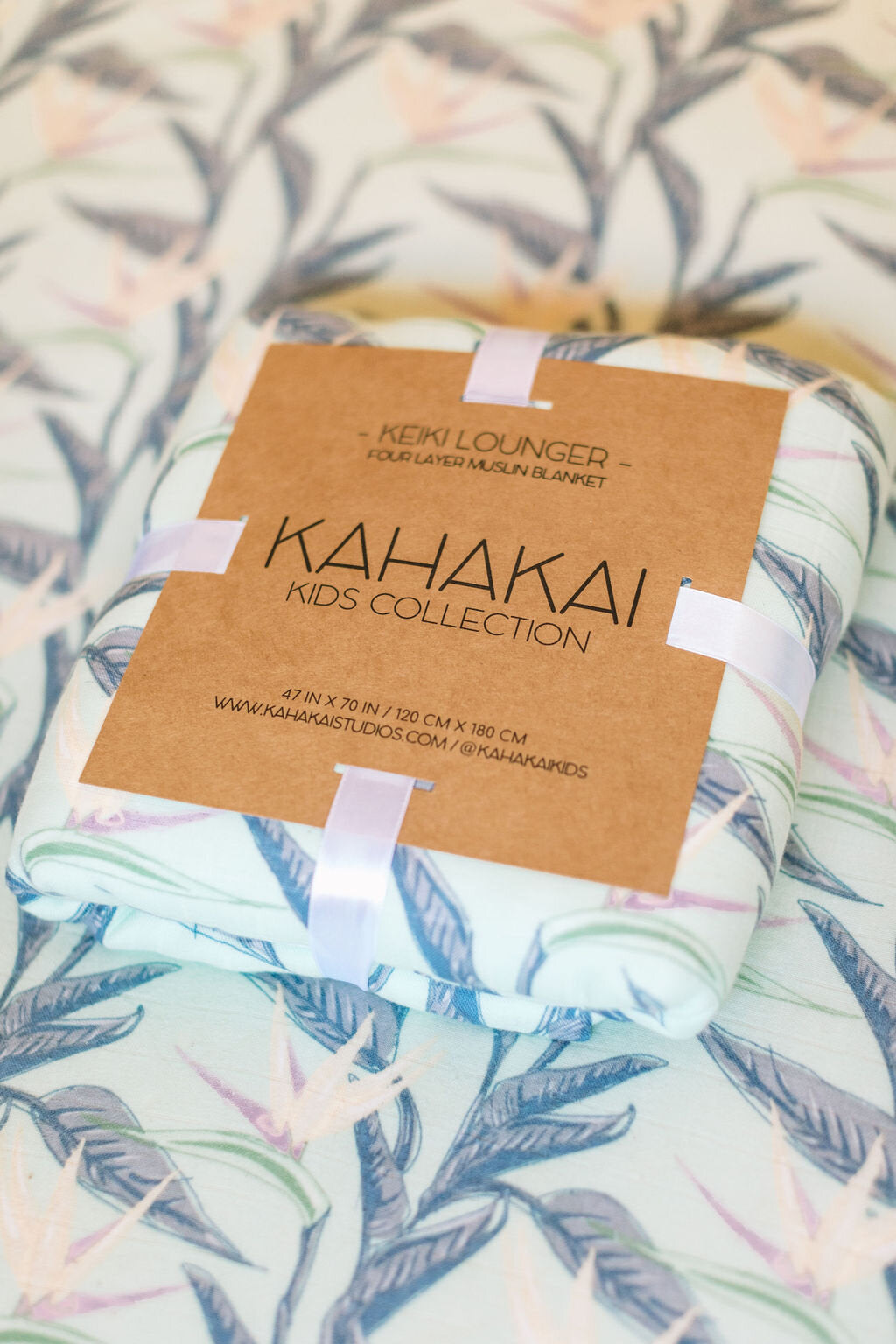 Dreamy Birds of Paradise Keiki Lounger