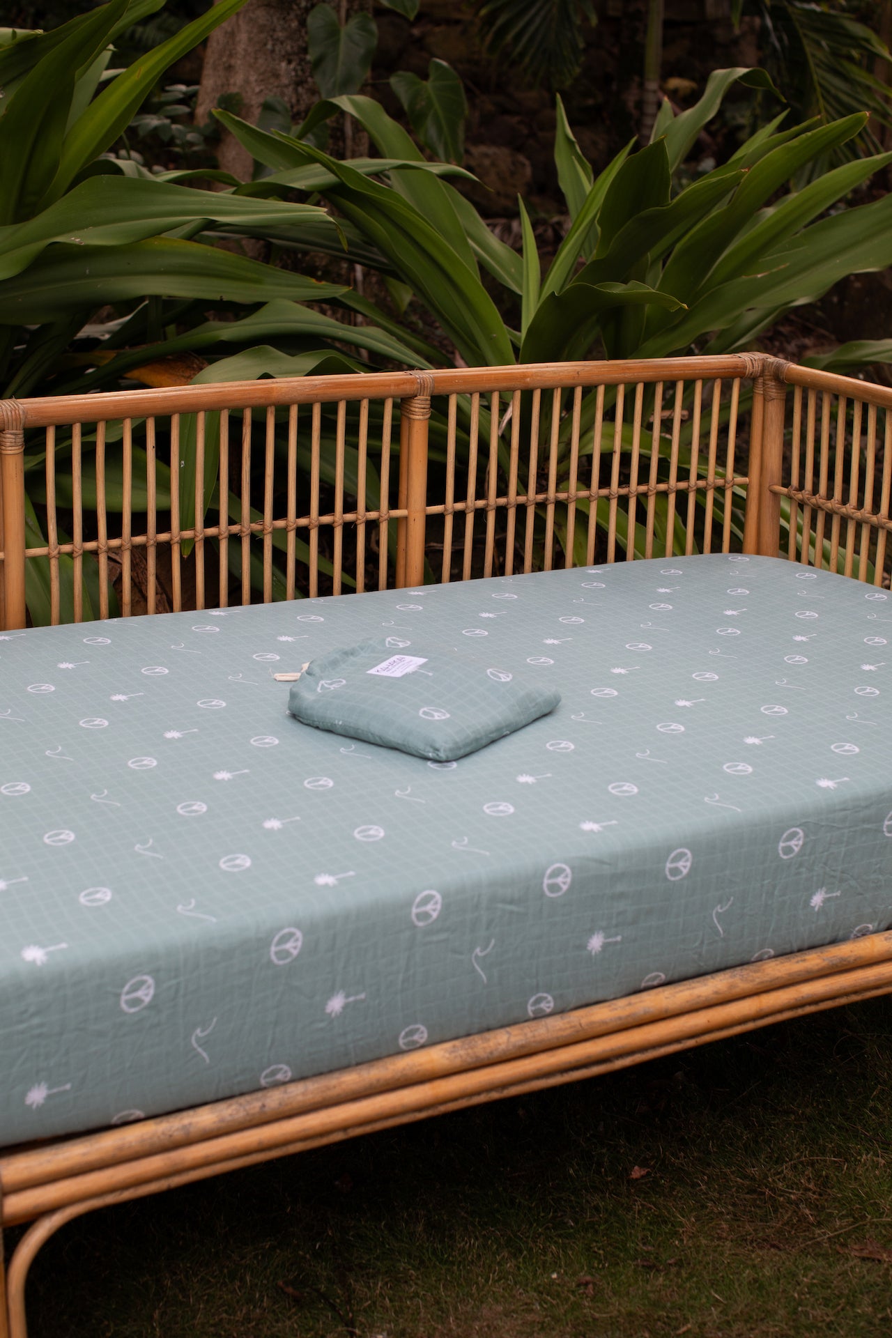 Peace Beach Twin Fitted Sheet