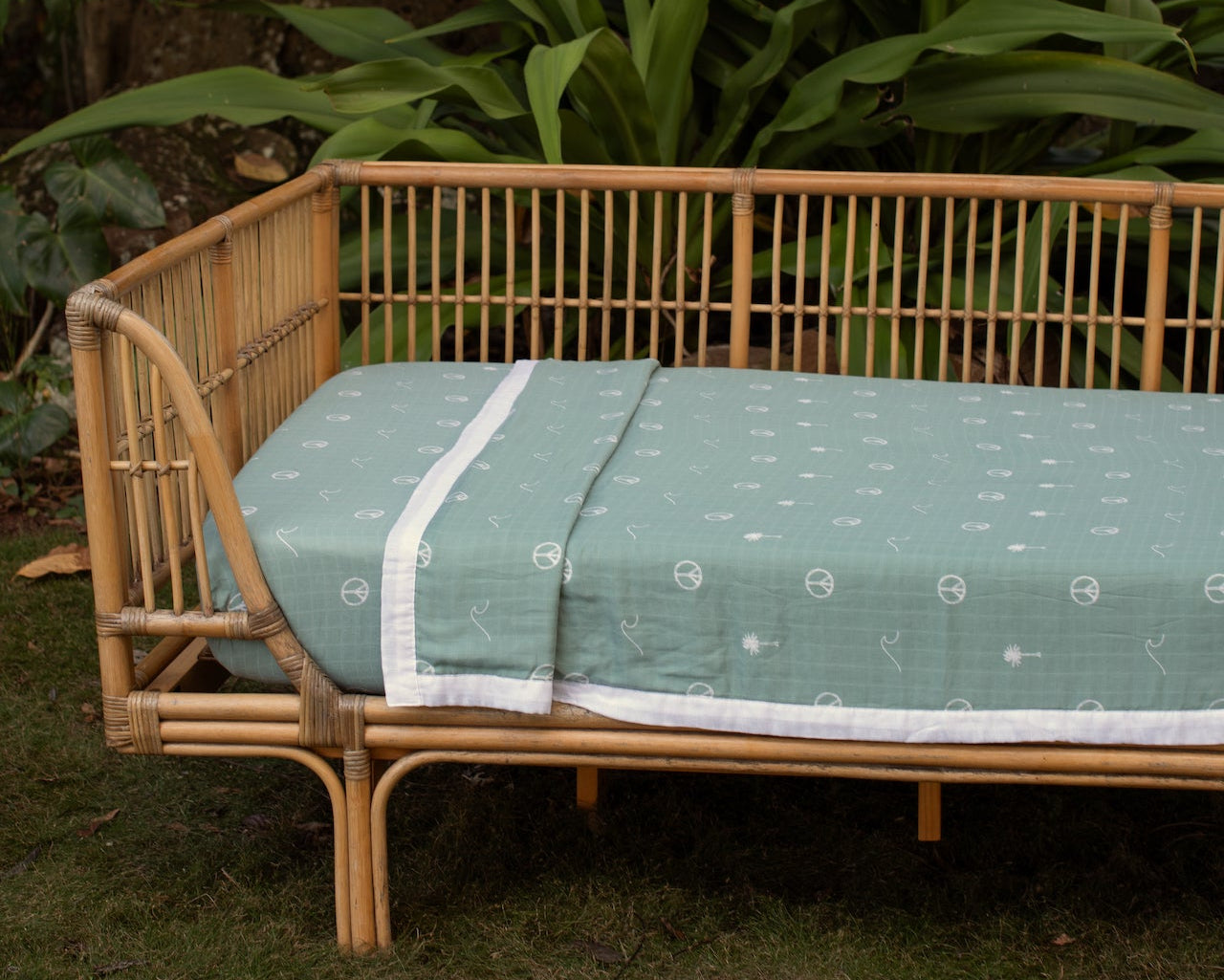 Peace Beach Twin Lounger