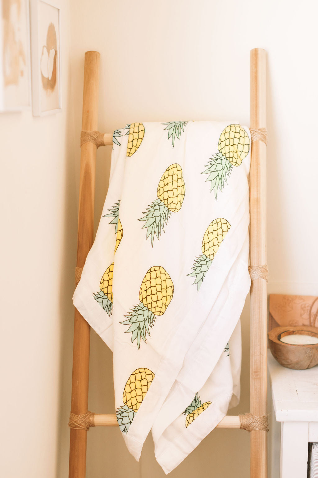 Pineapple Keiki Lounger